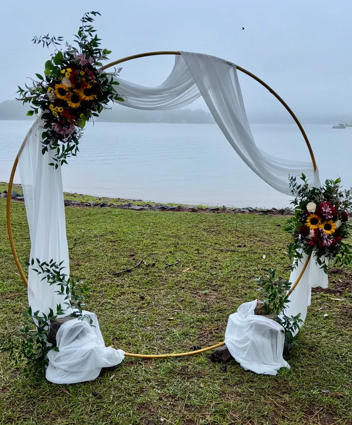 Floral Arch with Two Fresh Designs